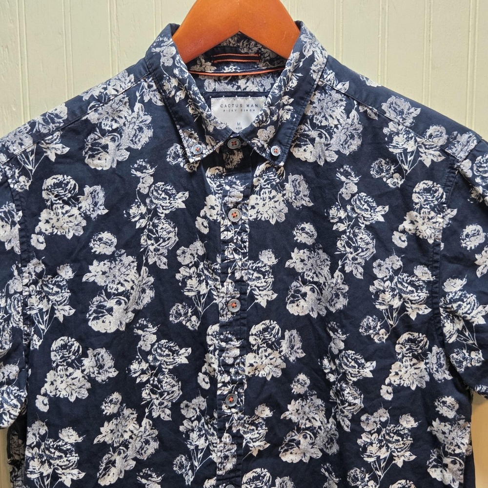 Cactus Man Shirt Mens Medium Blue Floral Short Sleeve Button Up Slim Fit Casual